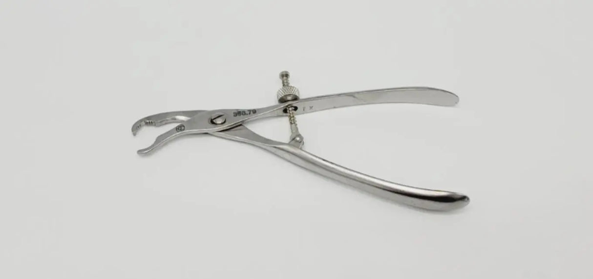 Synthes 398.79 Bone Forceps Self-Centering 9mm Orthopedic 5-3/4" Synthes