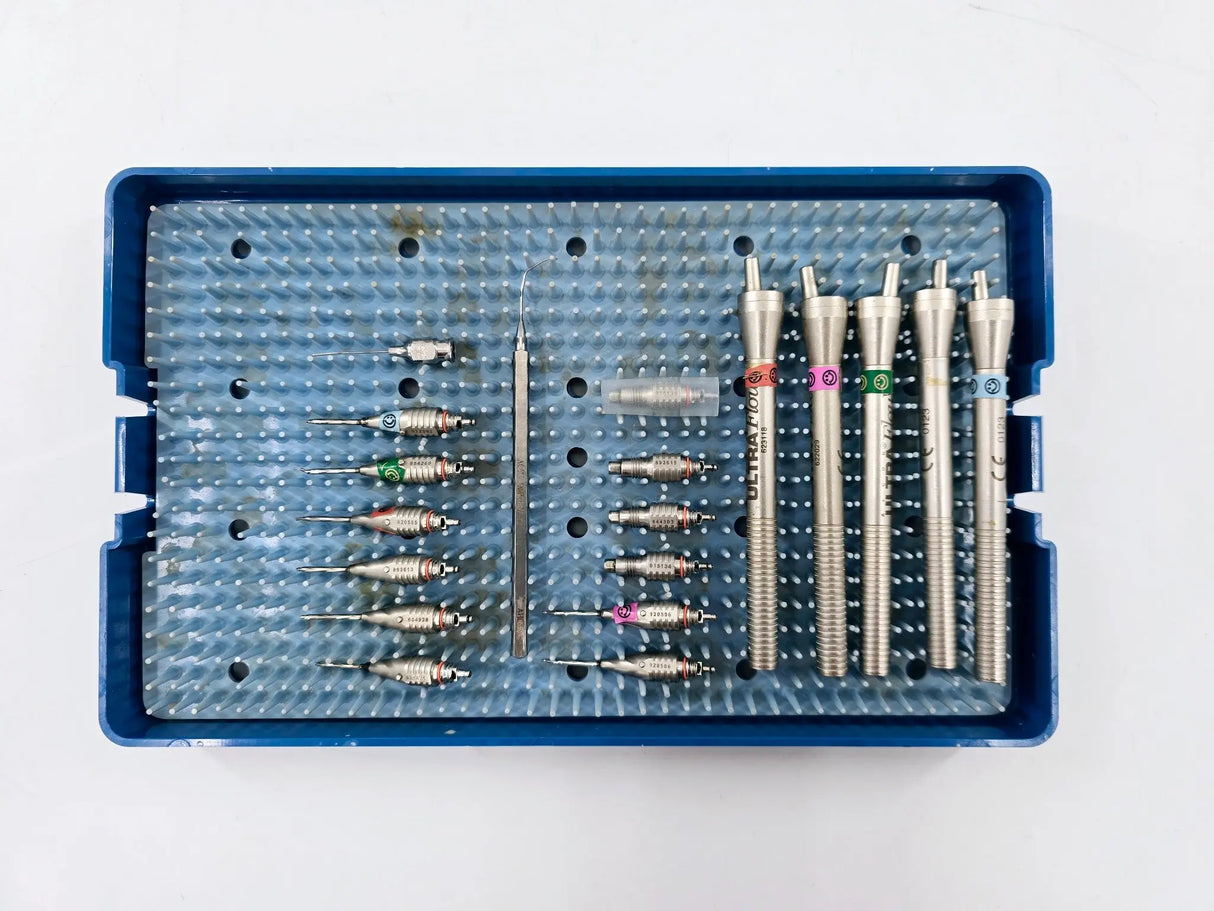 Alcon Ultraflow Handpieces (5) & Assorted Tips 20-Piece Cataracts Set w/ Case Alcon