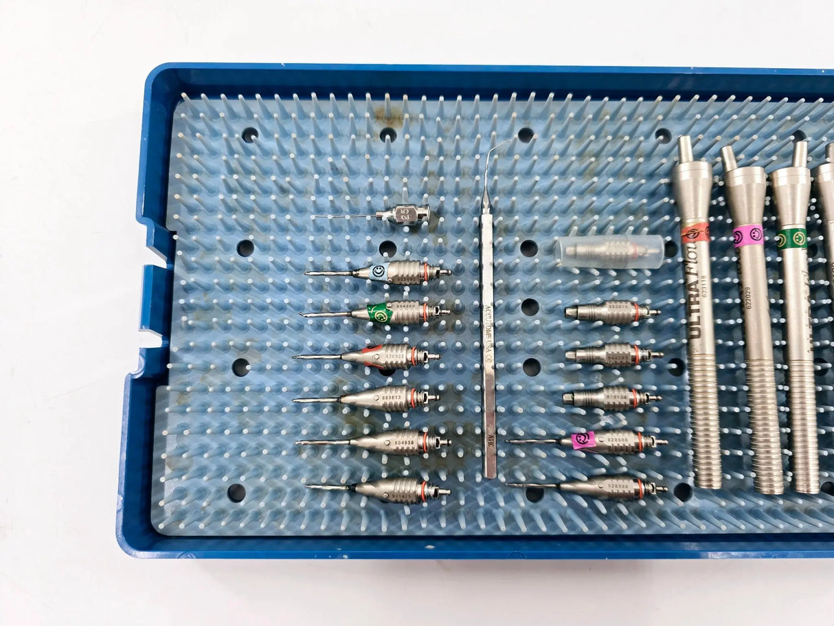 Alcon Ultraflow Handpieces (5) & Assorted Tips 20-Piece Cataracts Set w/ Case Alcon