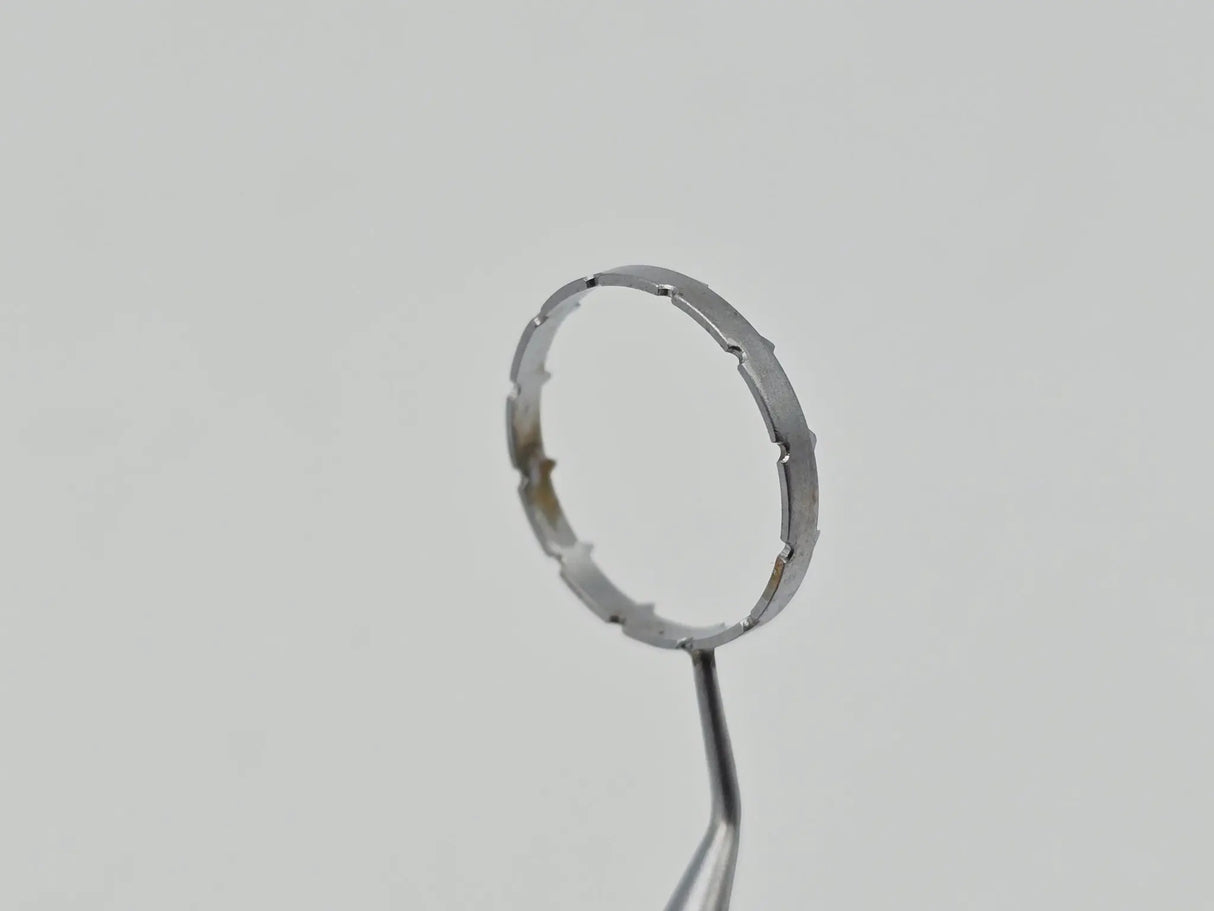 V.Mueller OP0924-881 Thornton Globe Fixation Ring Multiple Teeth 16mm Diameter Primis Medical