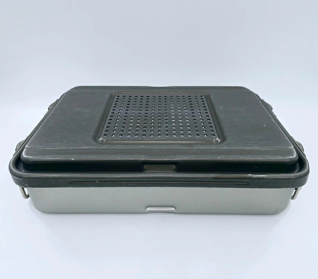 V. Mueller CD2-4B Genesis Mid-Length Sterilization Container 19" x 12" x 4" V. Mueller