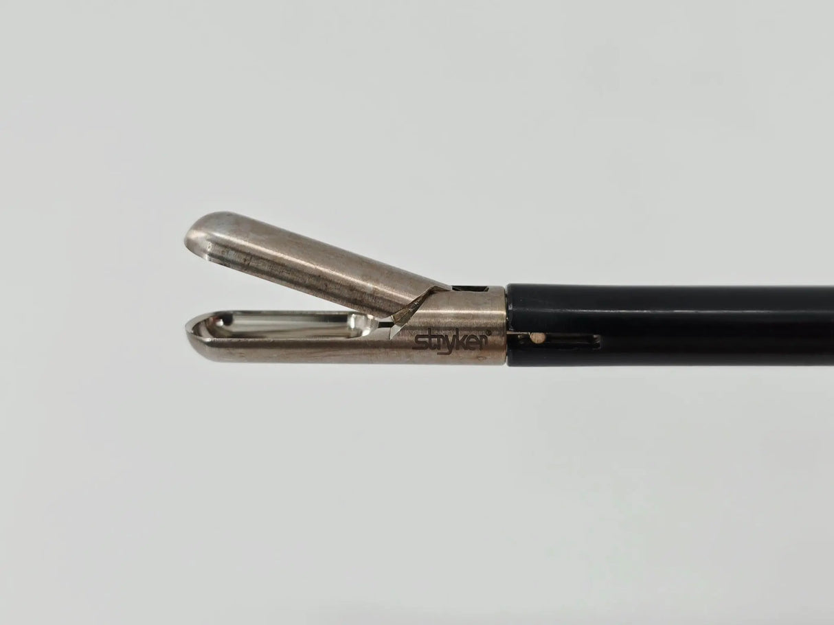 Stryker 250-080-231 Laparoscopic Grasper w/ 250-080-246 10mm Biopsy Spoon Insert 17-3/4" Stryker