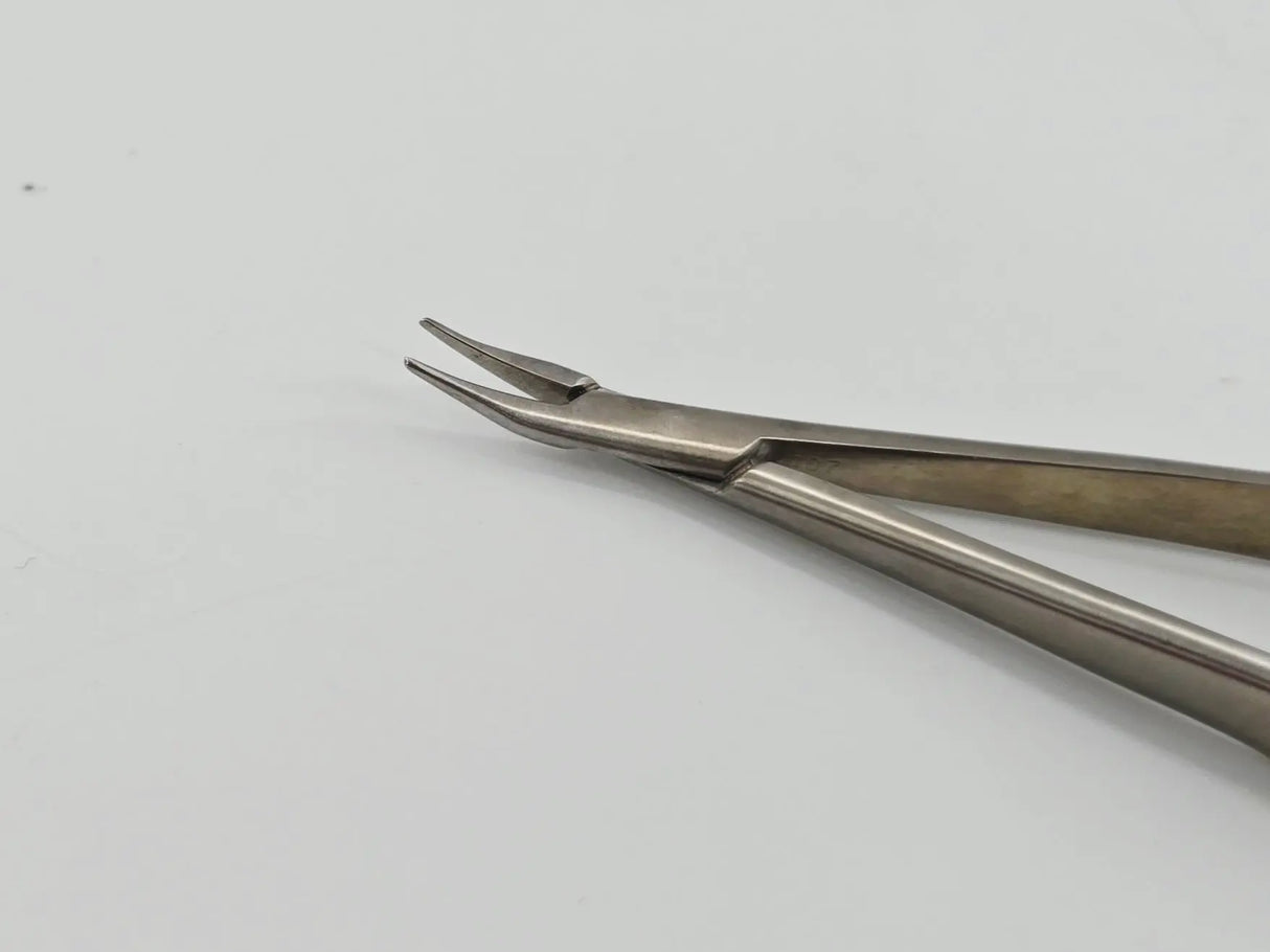V. Mueller OP7418-002 Barraquer Needle Holder 10mm Extra Delicate Curved 5-1/4" Primis Medical