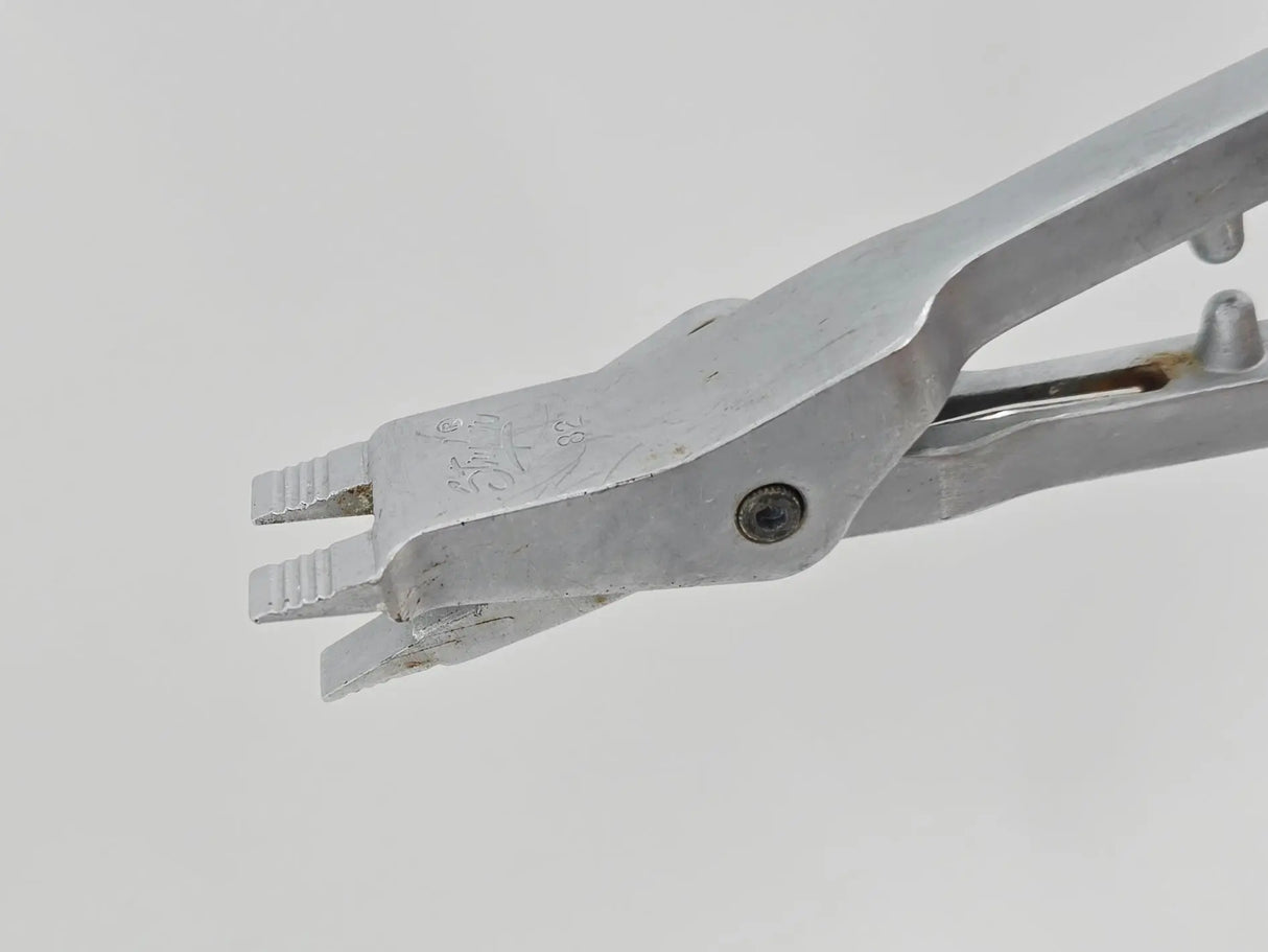 Stryker 0940-000-000 Cast Cutter w/ 0940-050-000 Blade Tool & Replacement Blades Primis Medical