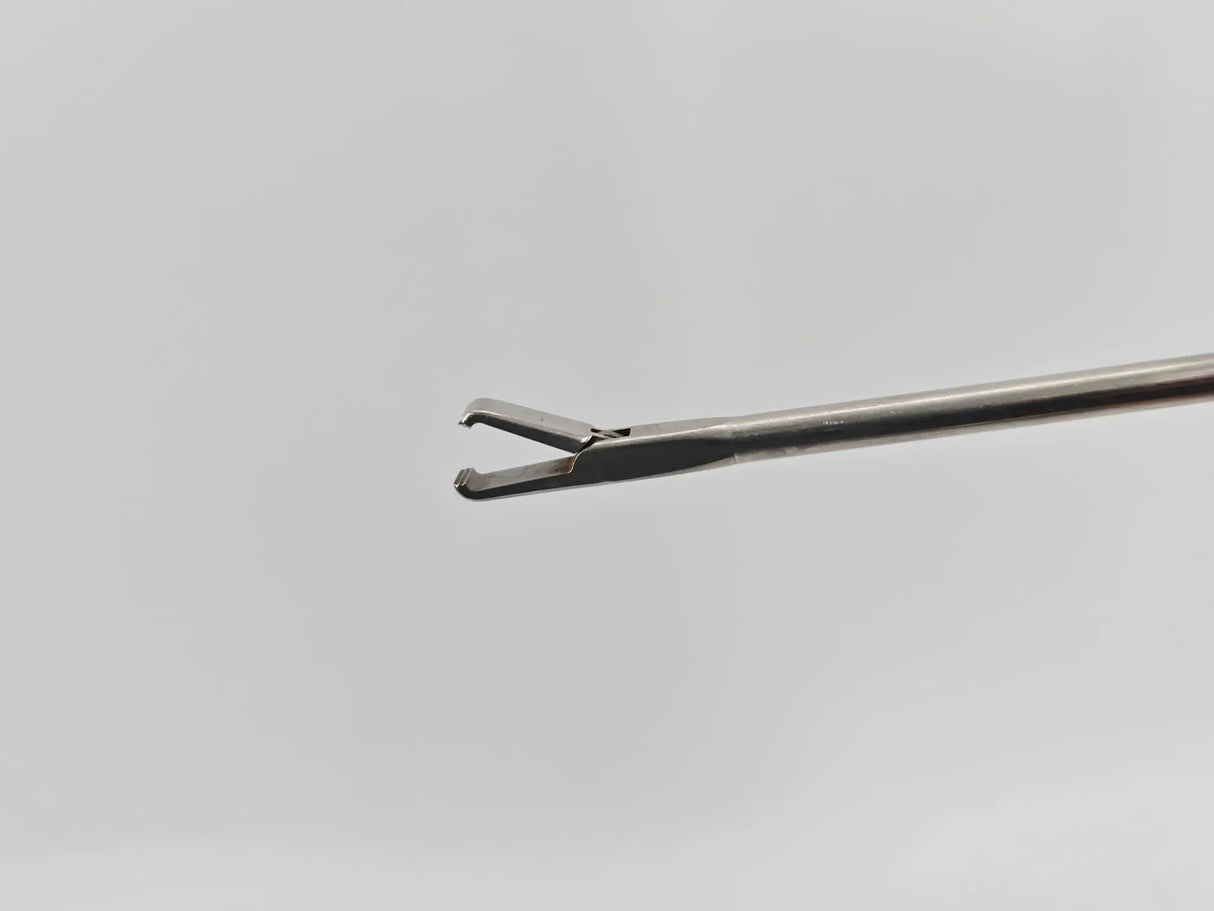 Arthrex AR-13960 Rotator Cuff Grasper 4.2mm Straight Shaft 9-7/8" Arthrex