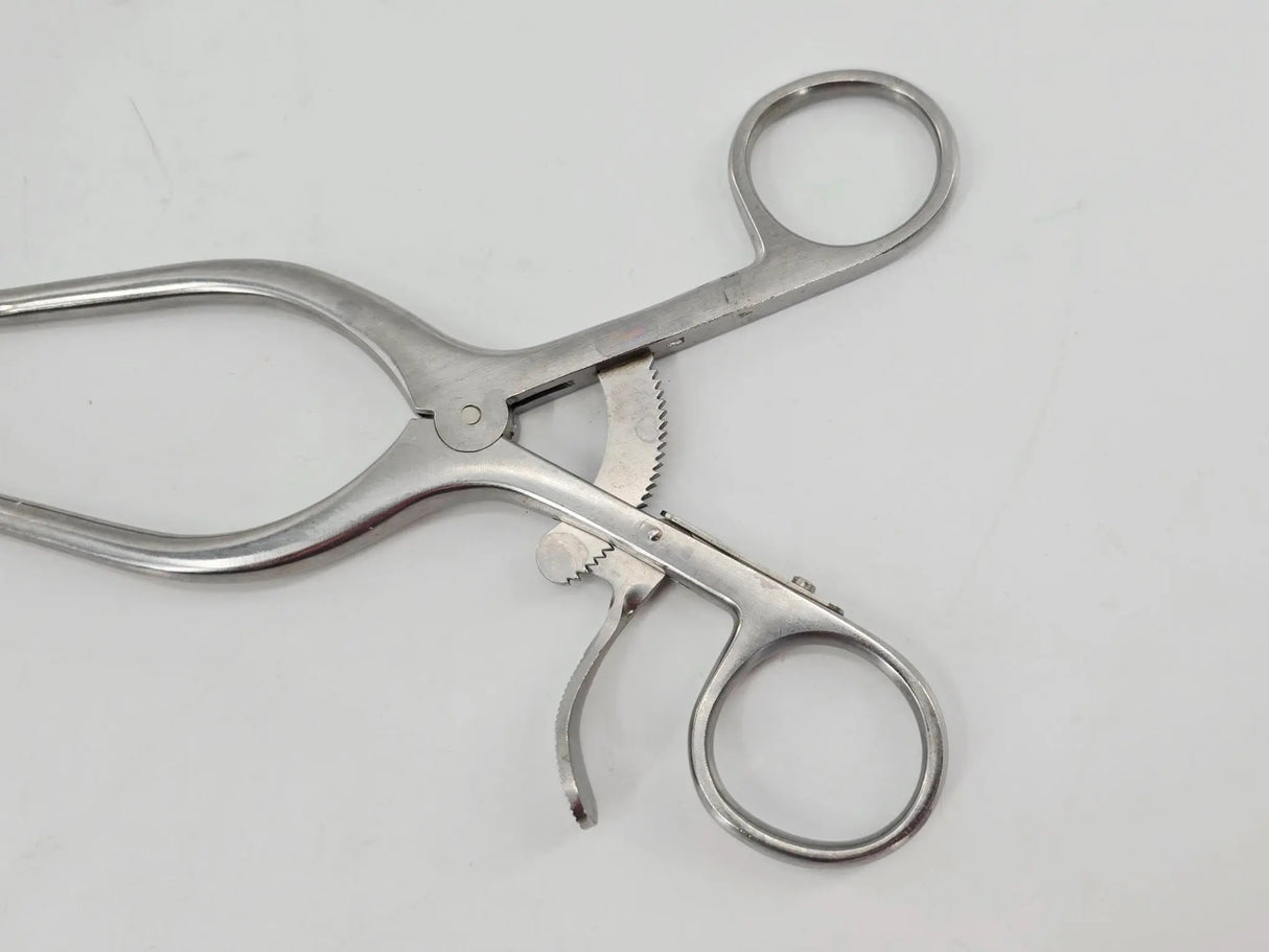Konig MDS1867820 Anderson-Adson Retractor Self Retaining 4 x 4 Sharp Prongs 8" Primis Medical
