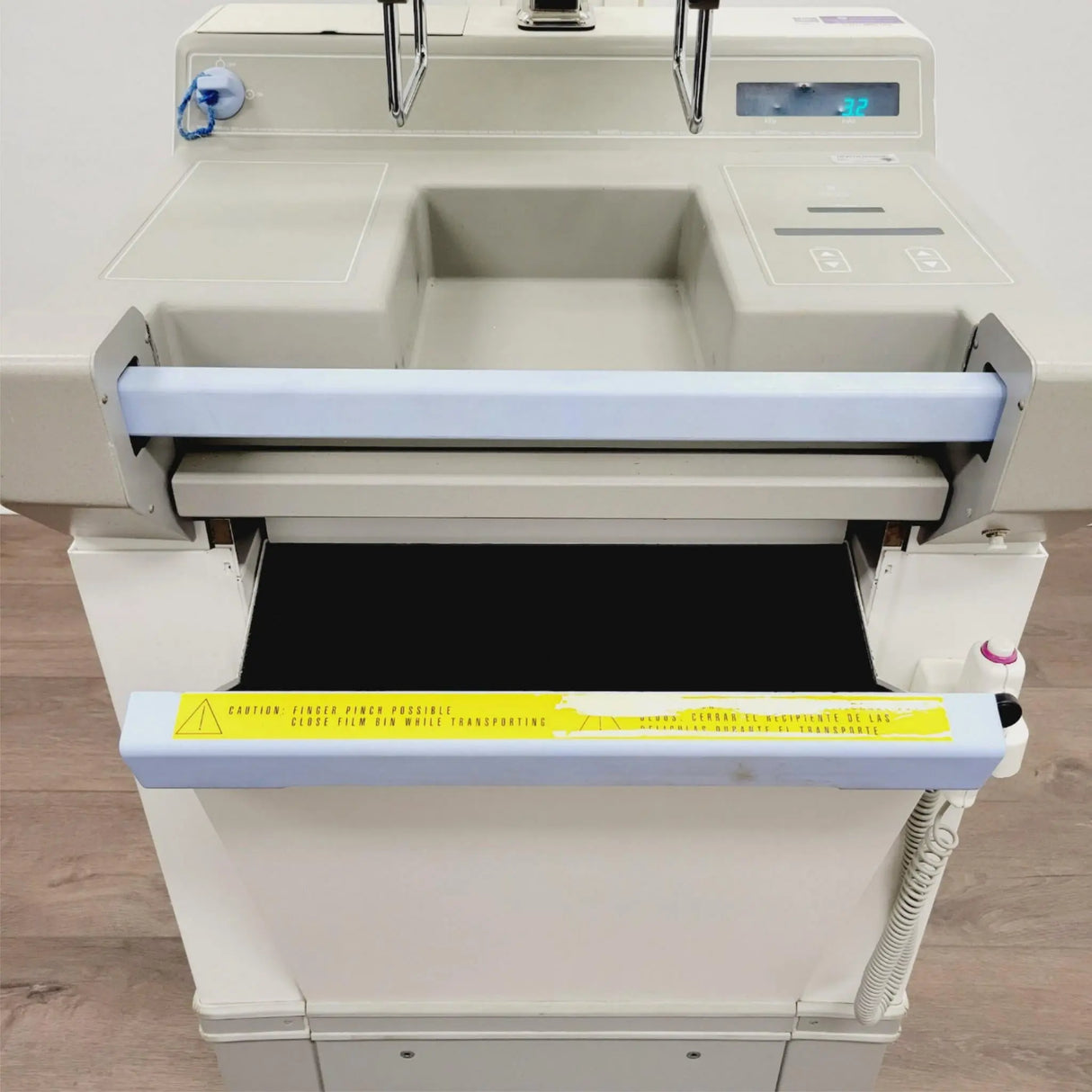 GE AMX 4 Plus Portable Mobile X-Ray Machine 46-270954G1 GE Refurb 2010 GE