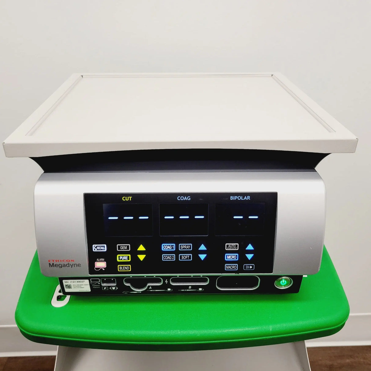 Ethicon MEGEN1 Megadyne Electrosurgical Generator w/ Foot Pedal & Rolling Cart Ethicon