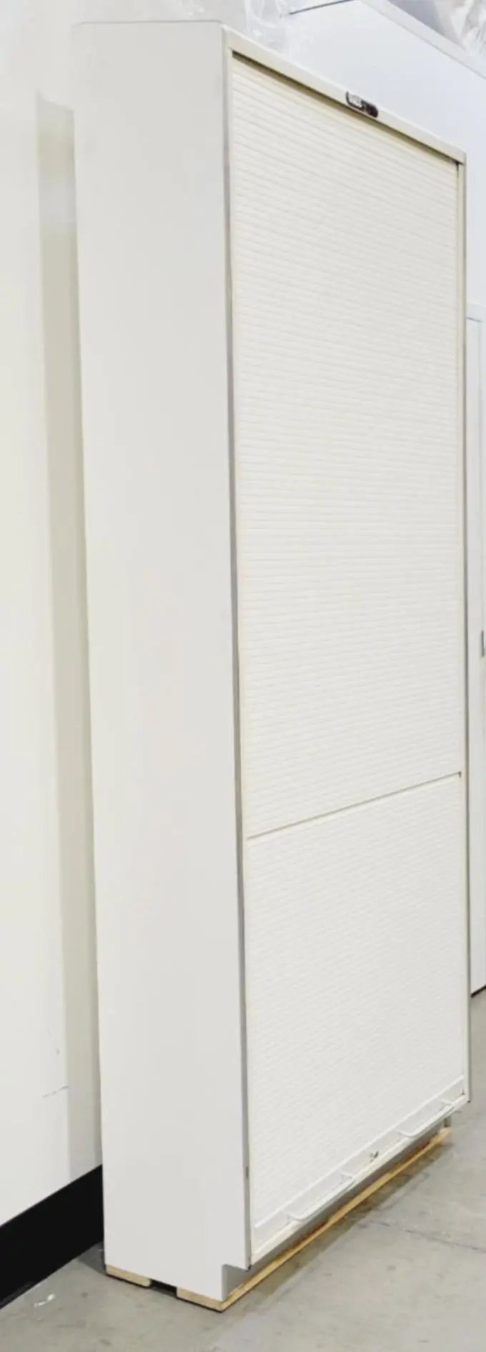 Mass Medical SAS-18M-RU Secure-A-Scope Storage Cabinet 41" x 13" x 95" Mass Medical