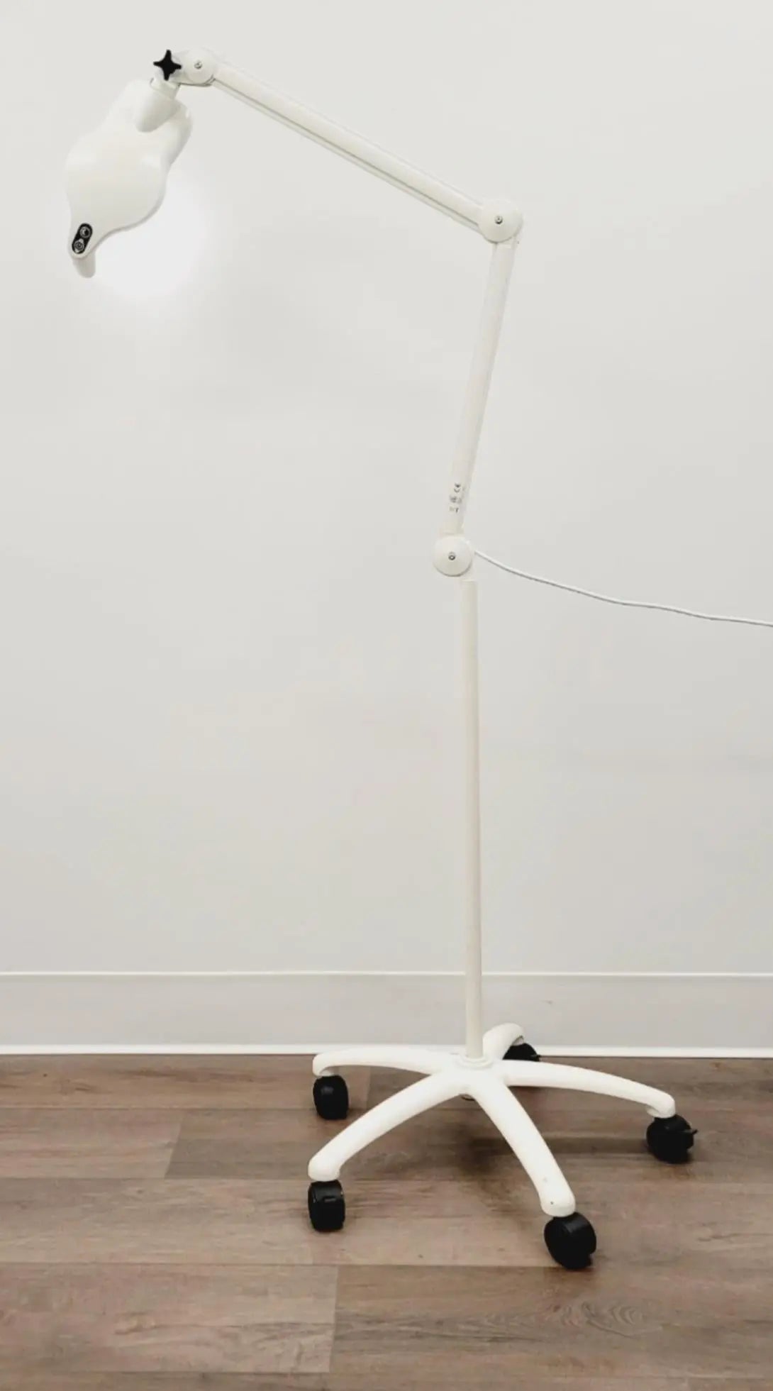 Burton SELEDFL Super Exam LED White Light w/ Floor Stand Burton