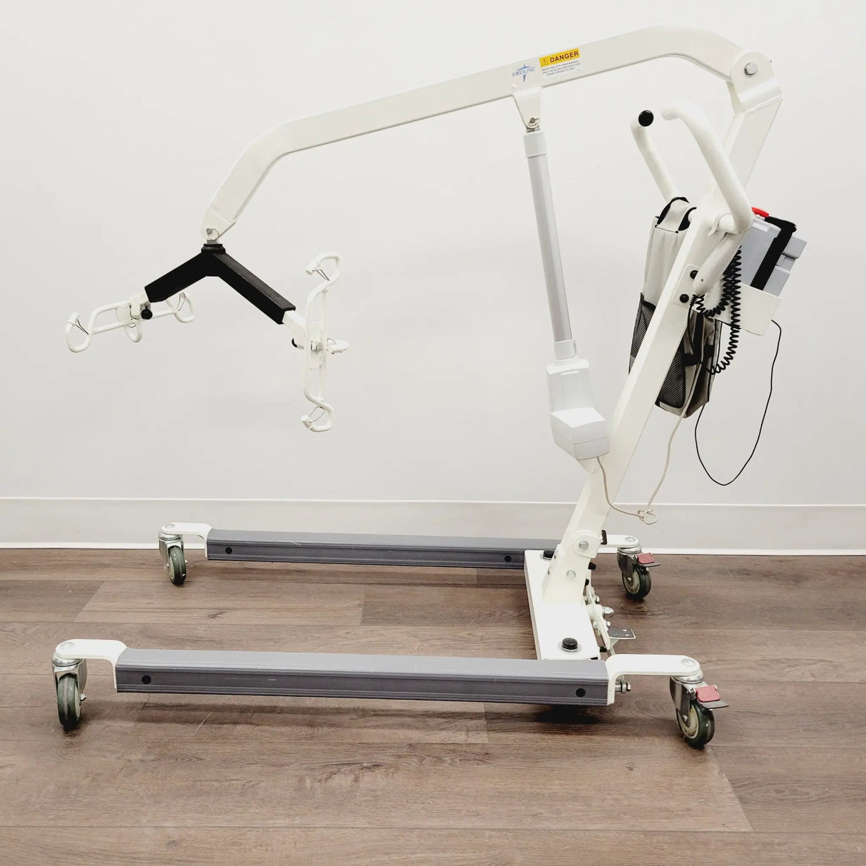 Medline MDS600EL Power Elevating 600Lb Electric Patient Lift w/ Slings Primis Medical