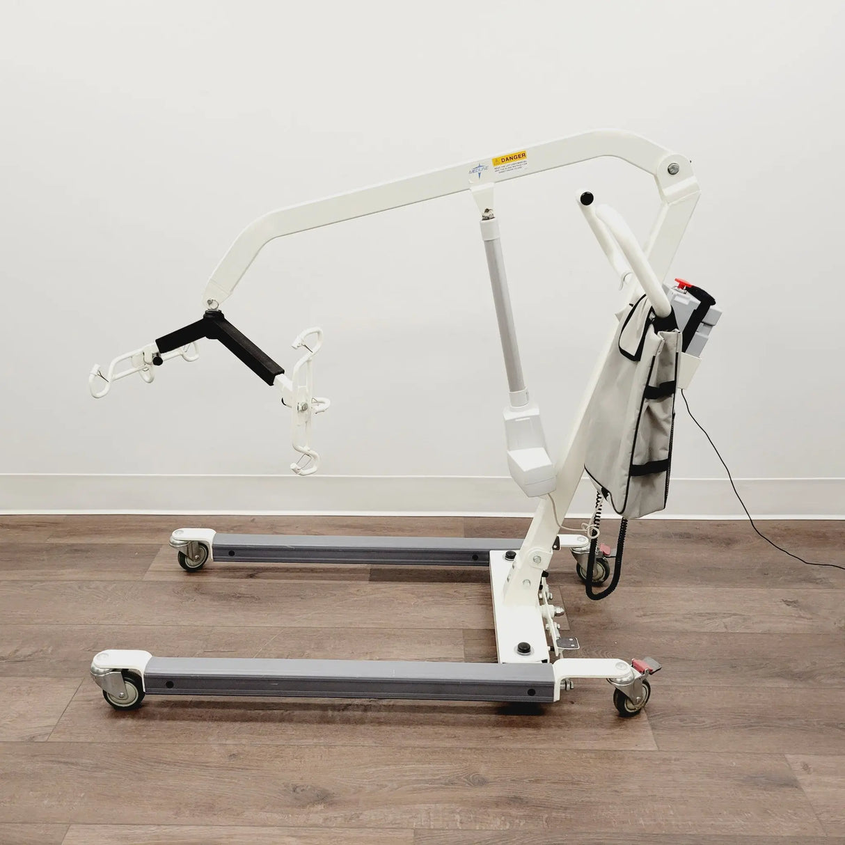 Medline MDS600EL Power Elevating 600Lb Electric Patient Lift w/ Slings Primis Medical