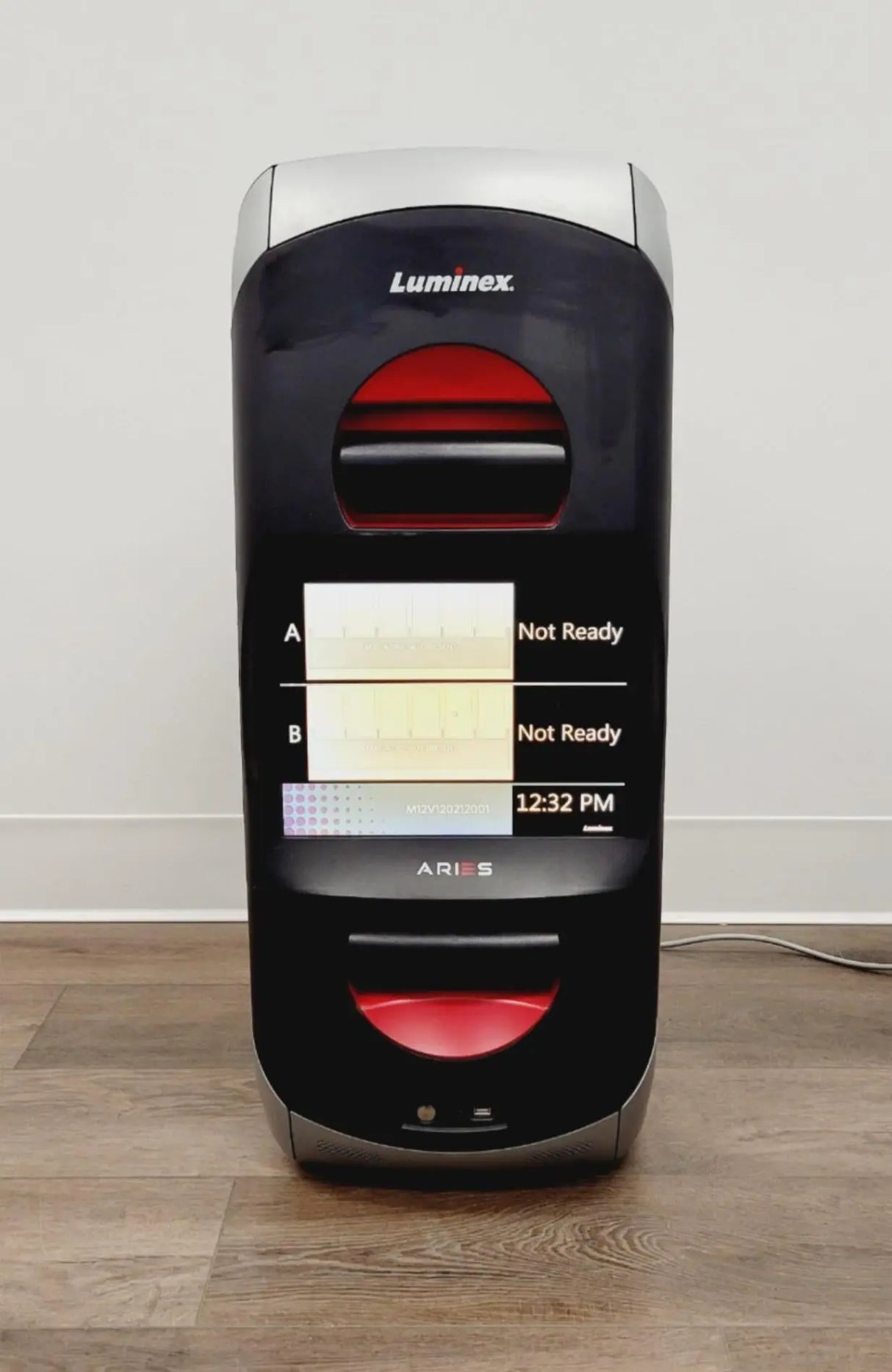 Luminex Aries M12V1 Automated Sample-To-Answer PCR Instrument System Luminex