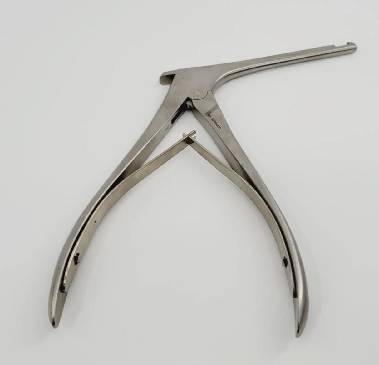 Karl Storz N1953 Kerrison Rongeur 3mm Bite Angled 90° 6-1/2" Karl Storz