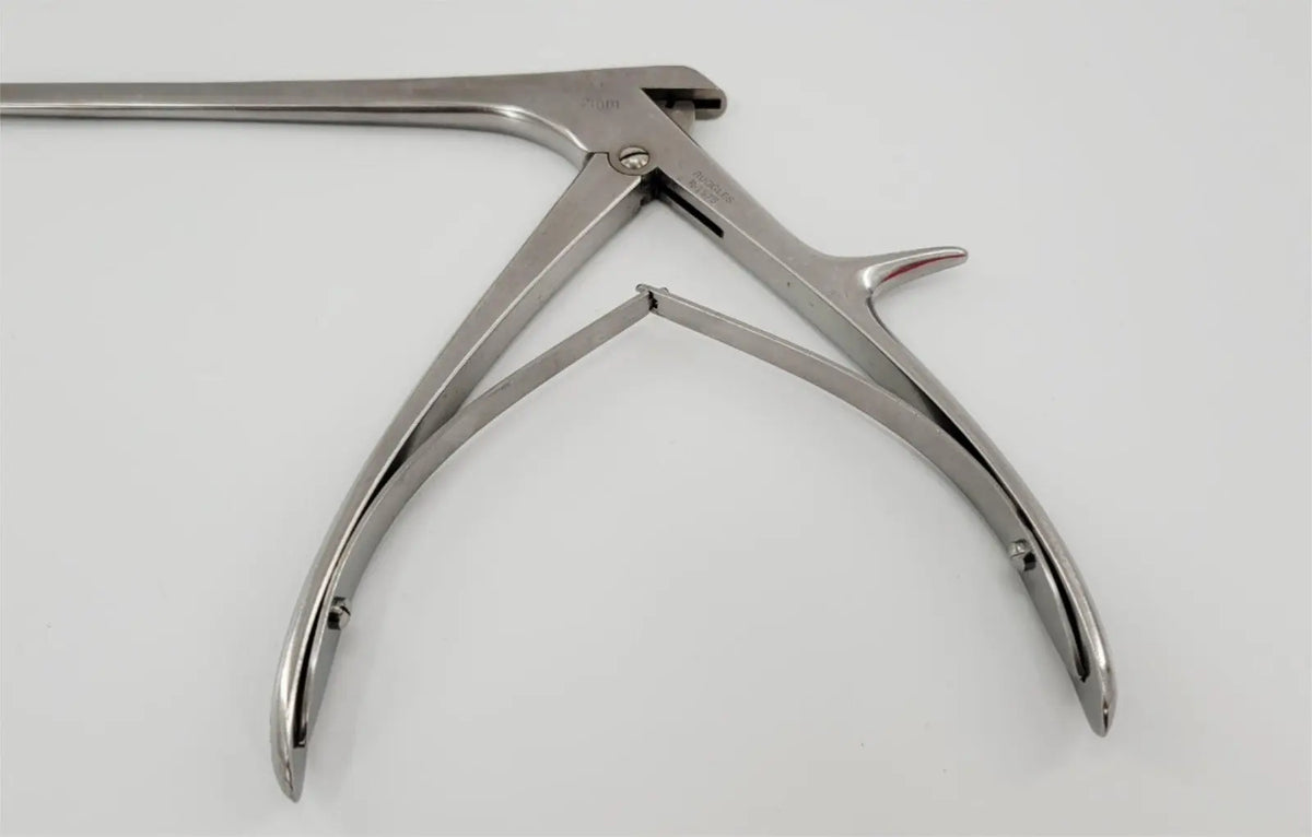 Ruggles R1575 Tew Spurling Kerrison Rongeur 40° Up 2mm Bite Cherry Handle 11-1/2 Ruggles