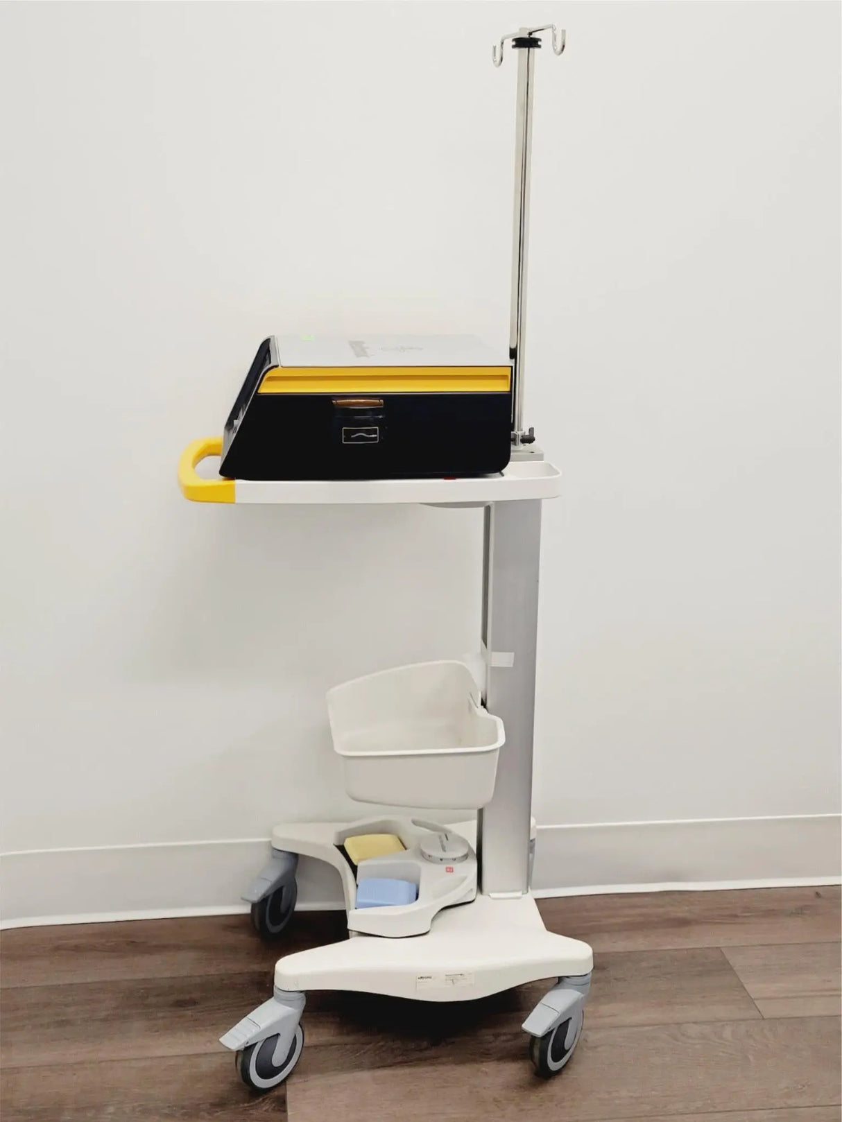 Medtronic 40-405-1 AEX Aquamantis Electrosurgical w/ Wireless Footswitch Ver 3.0 Medtronic