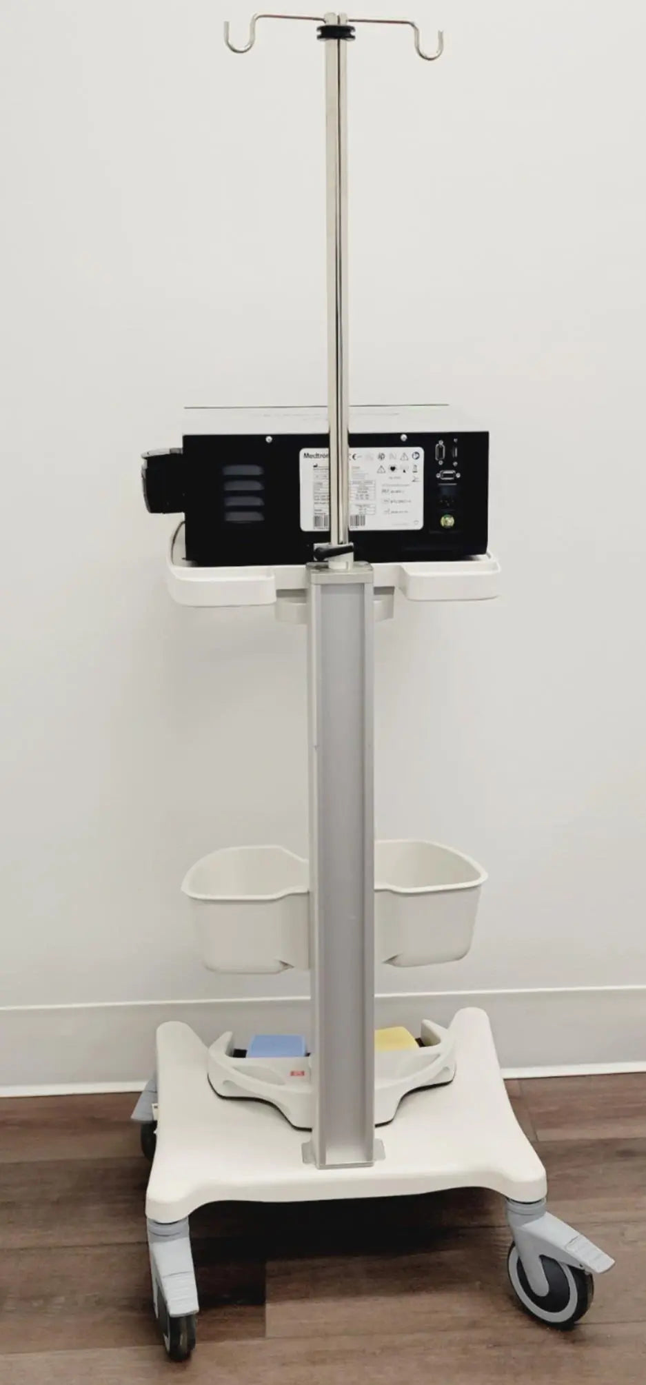 Medtronic 40-405-1 AEX Aquamantis Electrosurgical w/ Wireless Footswitch Ver 3.0 Medtronic