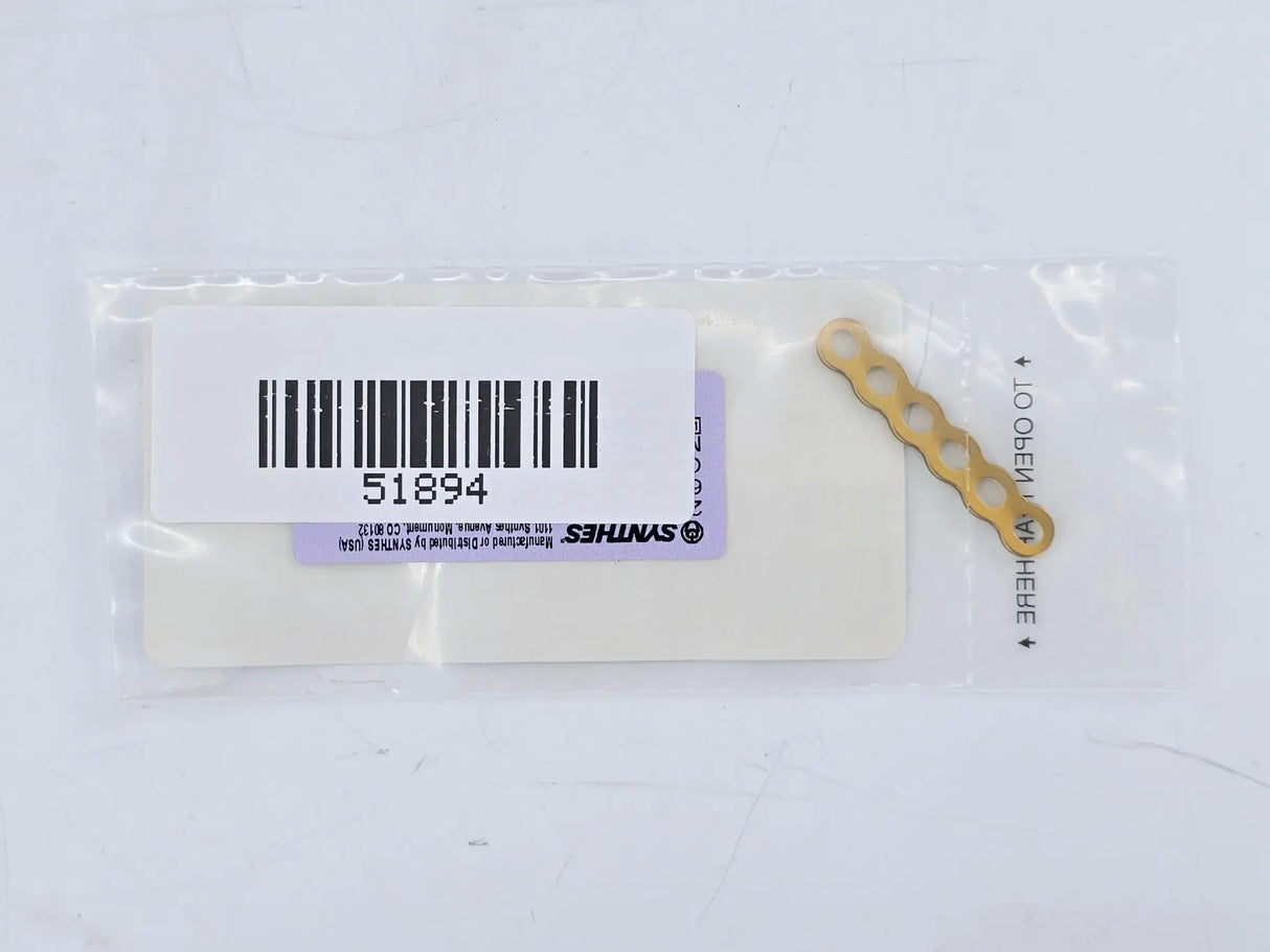 Synthes 449.906 2.4mm TI Straight Plate 6 Holes/36mm Synthes