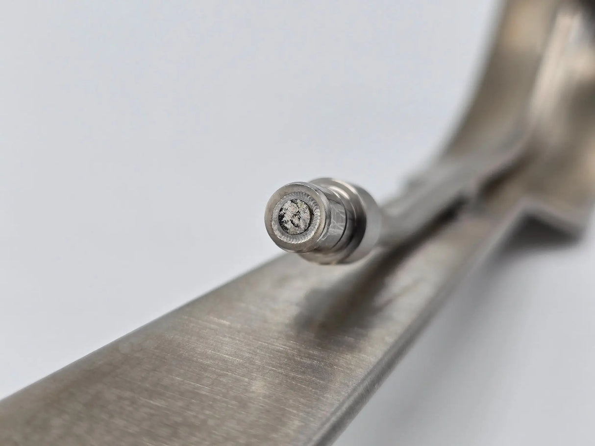 Innomed 6303-01 Anterior Watson Jones Wide Lighted Retractor Primis Medical