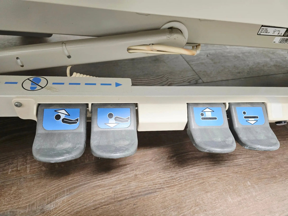 Hill-Rom P3200 VersaCare Electric Hospital Bed w/ Scale & Mattress Primis Medical