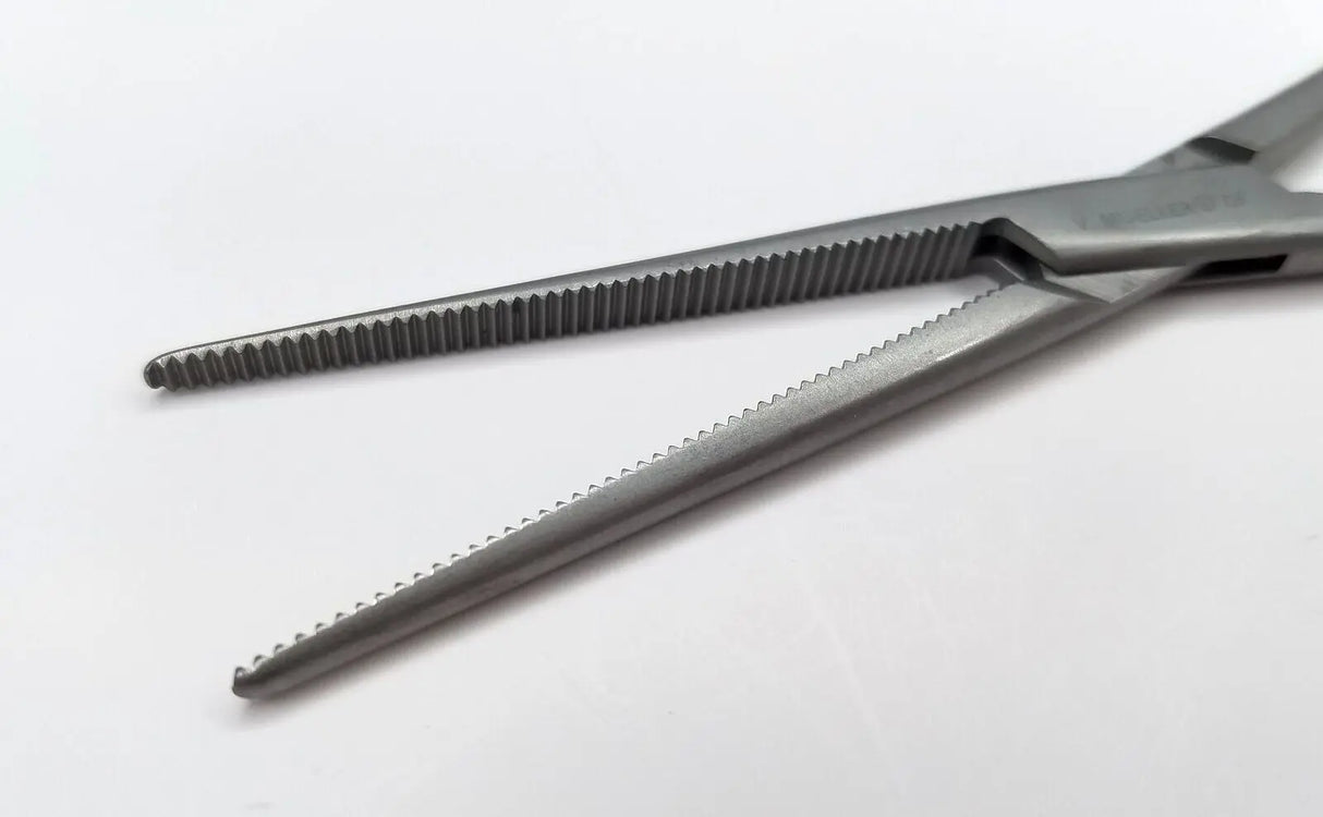 V. Mueller SU2752 Surgical Pean Straight Artery Forceps 7-1/4" V. Mueller