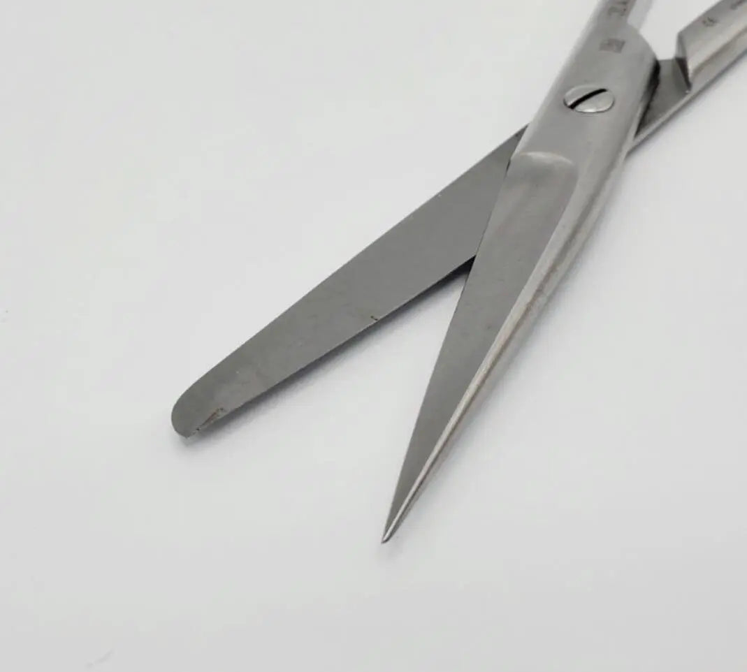 Aesculap BC324R Scissors Straight S/B Tip 5-5/8" Aesculap