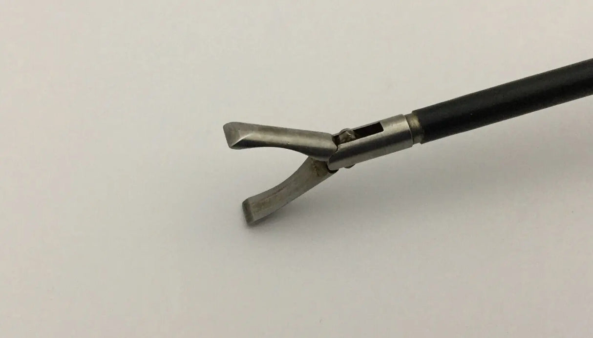 Richard Wolf 8384.03 5mm Monopolar Grasping Forceps Laparoscopy 23" Richard Wolf