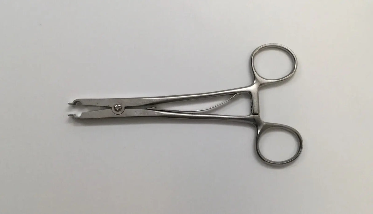 V. Mueller NL-10 Neuro Raney Scalp Clip Applying Forceps 6-1/4" V. Mueller