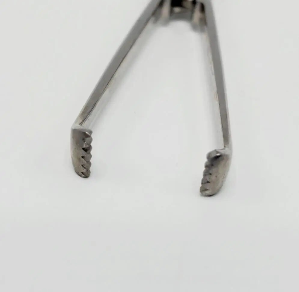 Jarit 135-110 Allis Tissue Forceps 5 x 6 Teeth Straight 7-1/2" Jarit