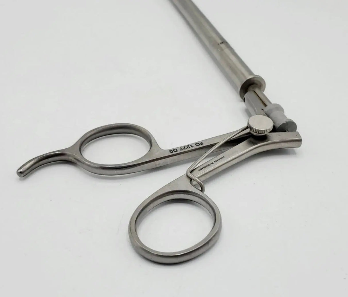 Cabot Medical 004275-901 Laparoscopic Grasping Forceps 8mm 2 x 3 Teeth 16" Cabot Medical