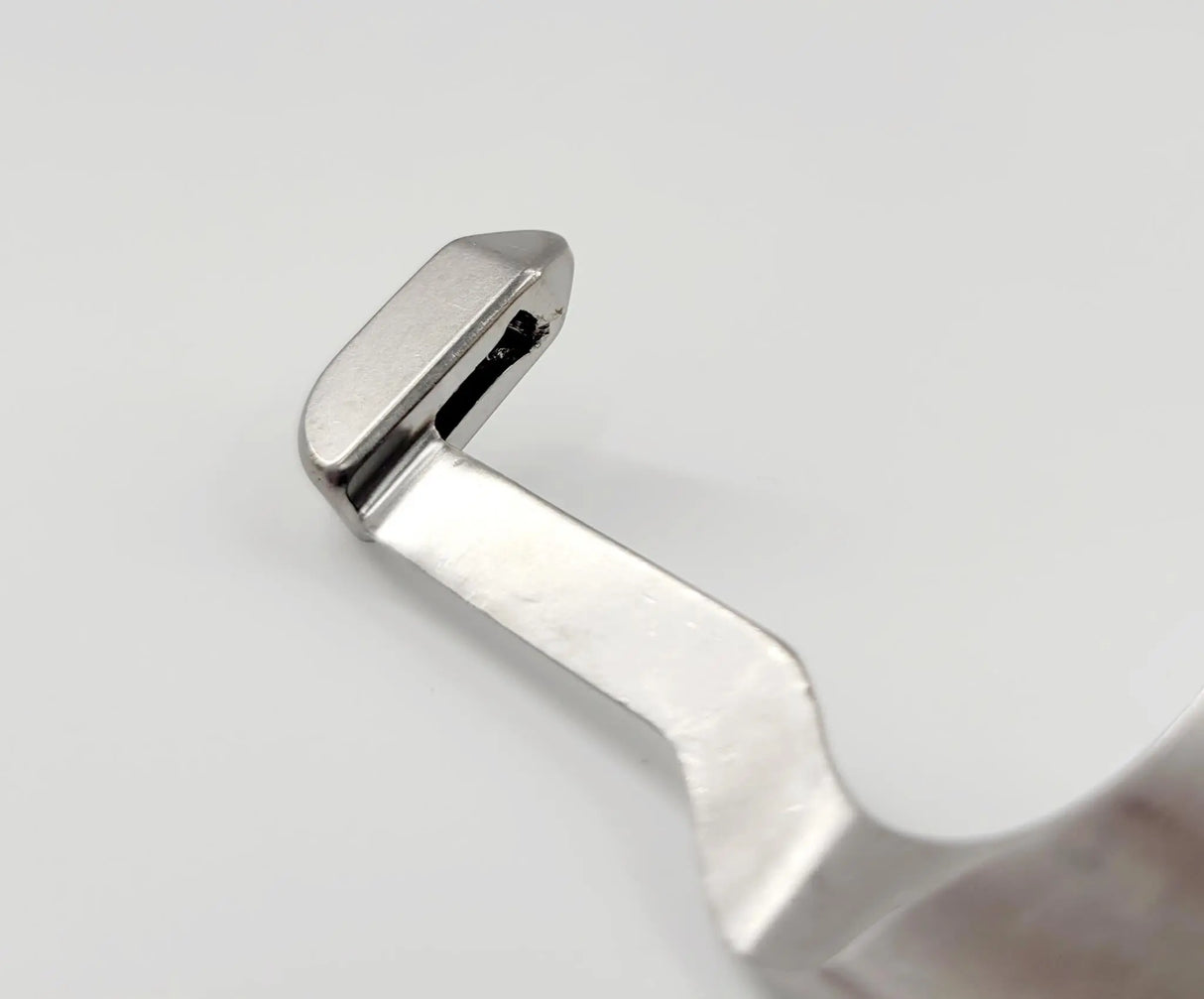 Stryker 4107-8 Sternum Blade Guard Orthopedic Stryker
