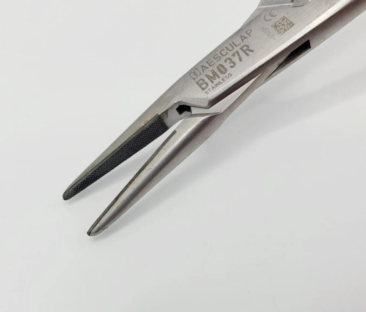 Aesculap BM037R De Bakey Durogrip TC Holder Straight 10-1/4" Aesculap