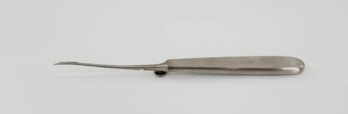 Aesculap BM711R Reverdin Slightly Curved Sharp 7-3/4" Aesculap