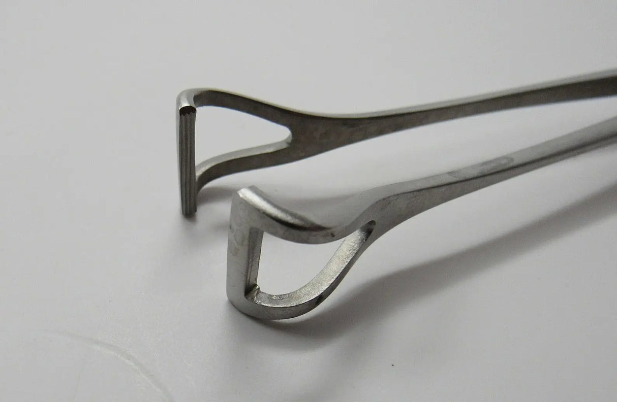 Konig MDS6416024 BabCock Seizing Surgical Forceps Konig
