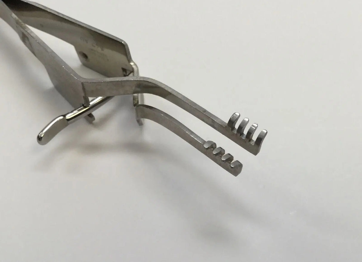 Pilling Weck 54640 Surgical 4 Prong Blunt Automatic Skin Retractor 4" Pilling Weck