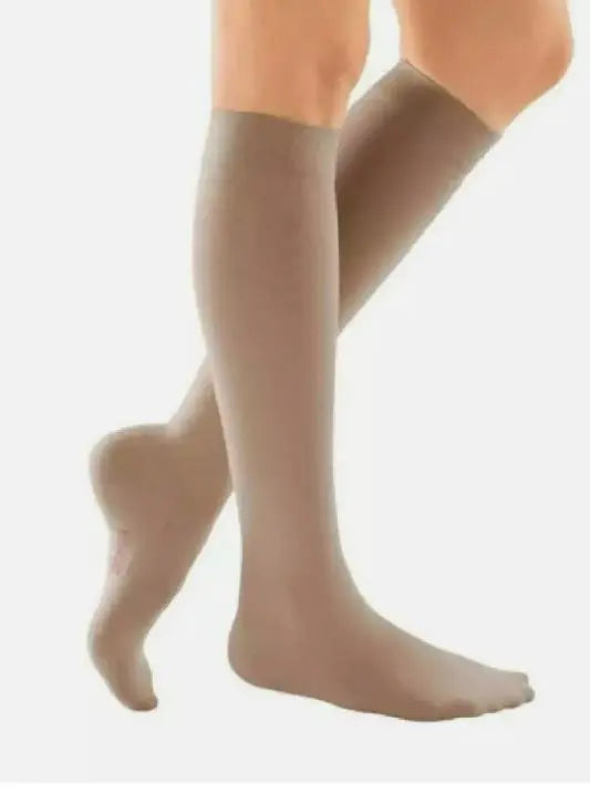 Medi 46103 Comfort Women's Calf High, Closed Toe, (Size: III) 20-30mmHg Natural Medi
