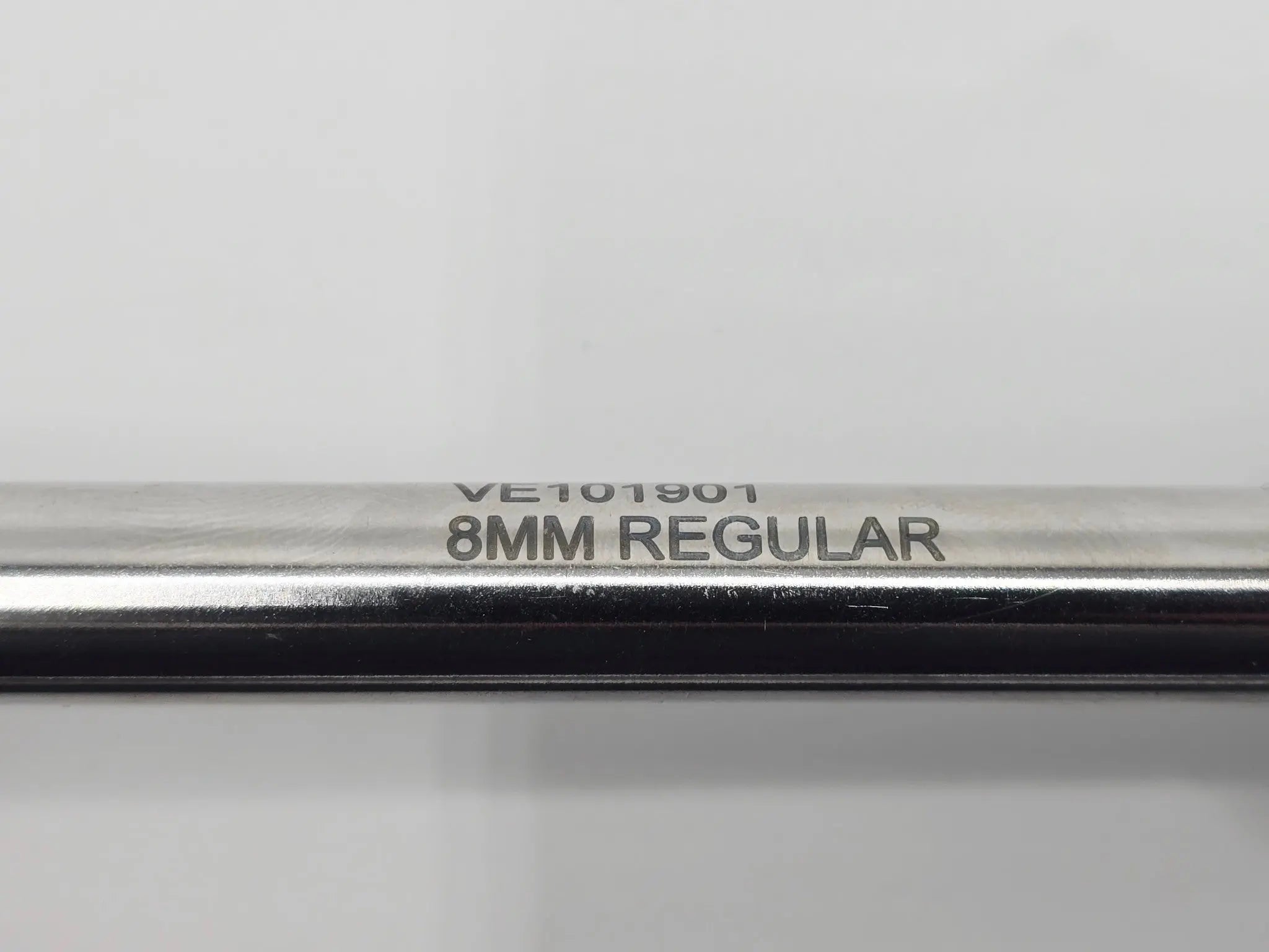 Intuitive Surgical 420002-07 Robotic Si Cannula Regular 8mm