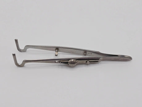 V.Mueller OP3895 Berke Ptosis Forecps Blades 20mm Wide Serrated Longitudinal Primis Medical