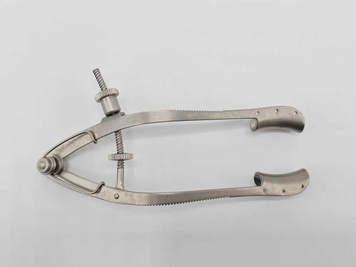 V. Mueller OP30 Lancaster Eye Speculum Blade 15 x 7 x 7.5mm Wide Solid Blades Primis Medical