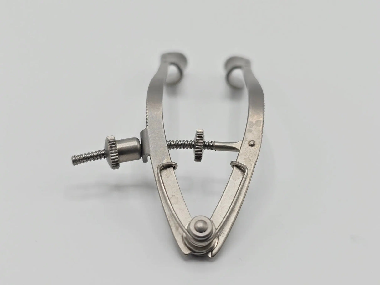 V. Mueller OP30 Lancaster Eye Speculum Blade 15 x 7 x 7.5mm Wide Solid Blades Primis Medical