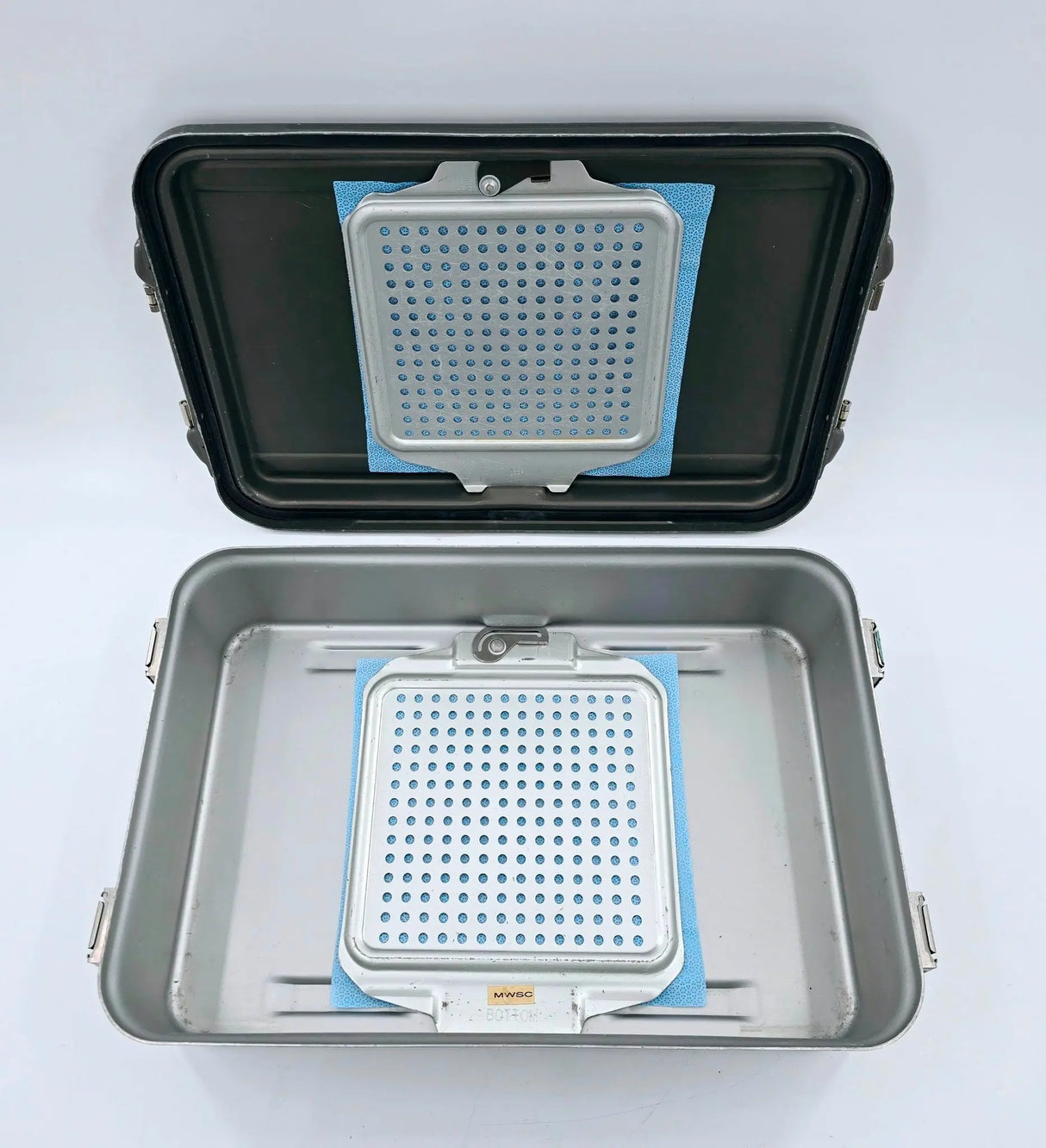 V. Mueller CD2-5B Genesis Mid-Length Sterilization Container 19" x 12" x 5" V. Mueller