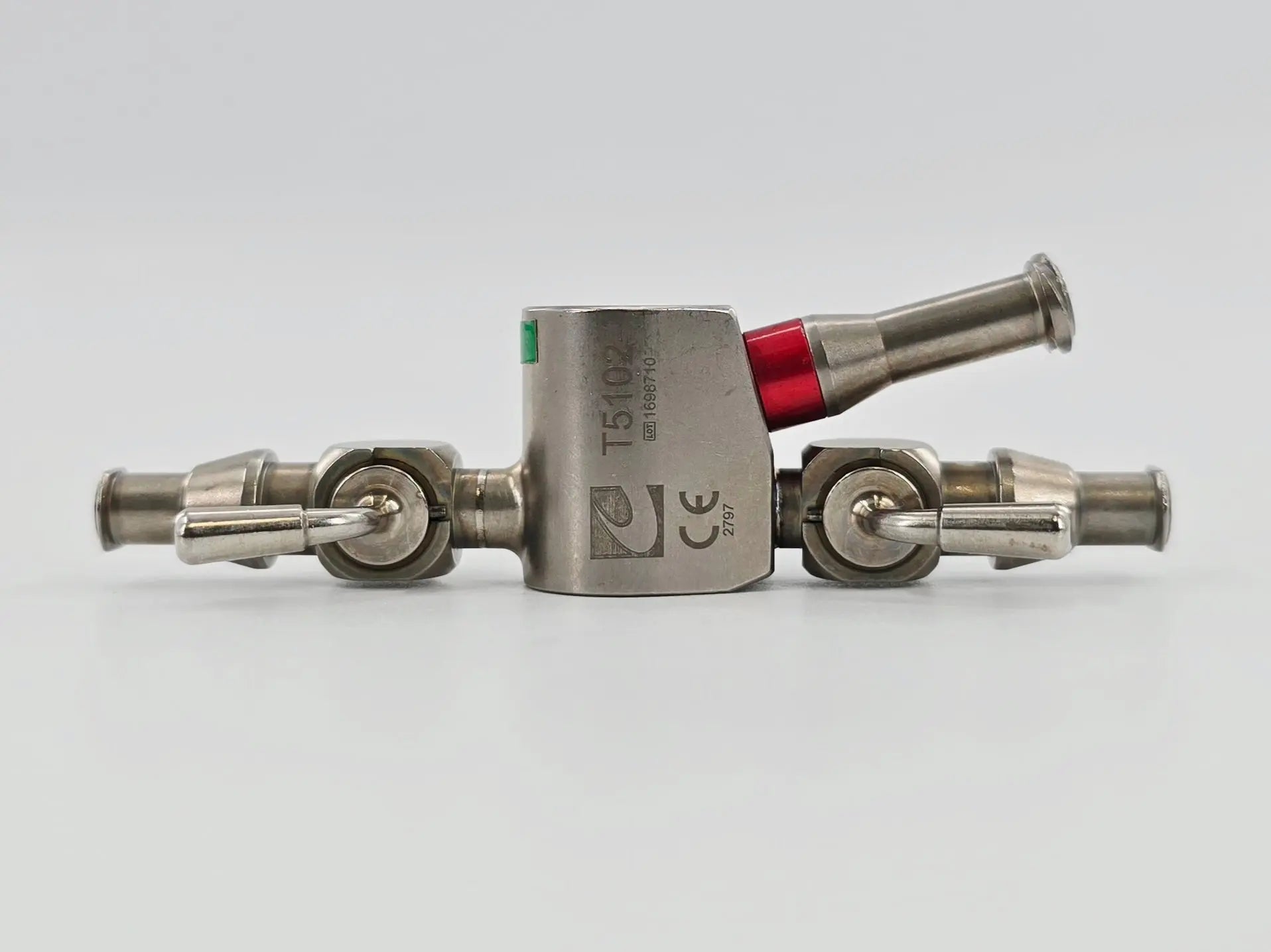 ConMed Linvatec T5102 Pressure Sensing Double Stopcock Assembly 31
