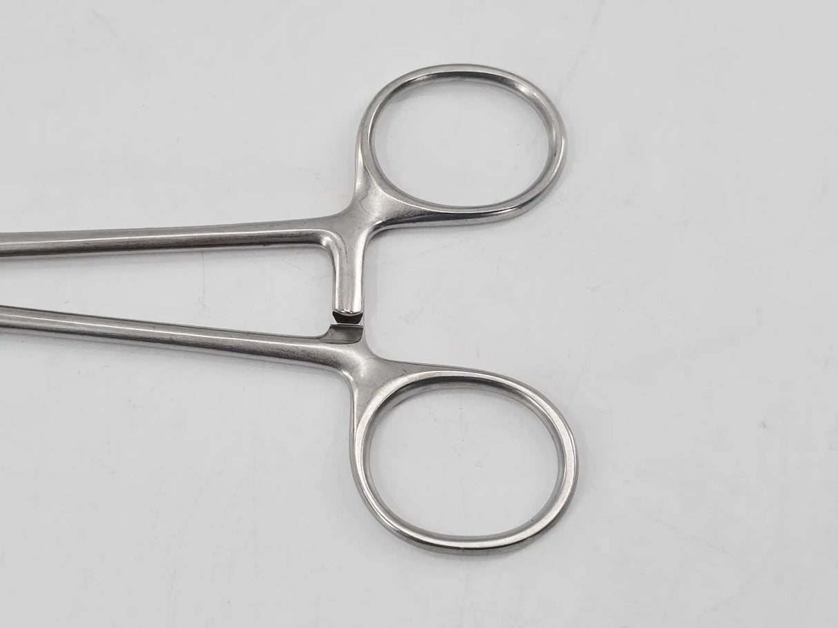 Aesculap BJ075R Kieback Dissecting & Ligature Forceps Curved Serrated 9-1/4" Primis Medical