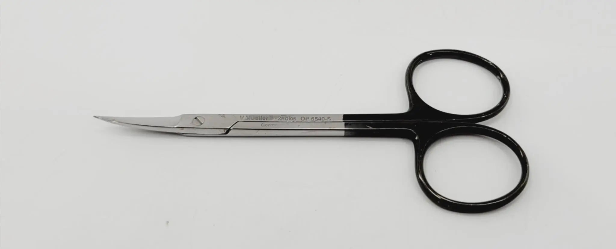 V. Mueller OP5540-S Supercut Iris Scissors Curved Black 4-1/2