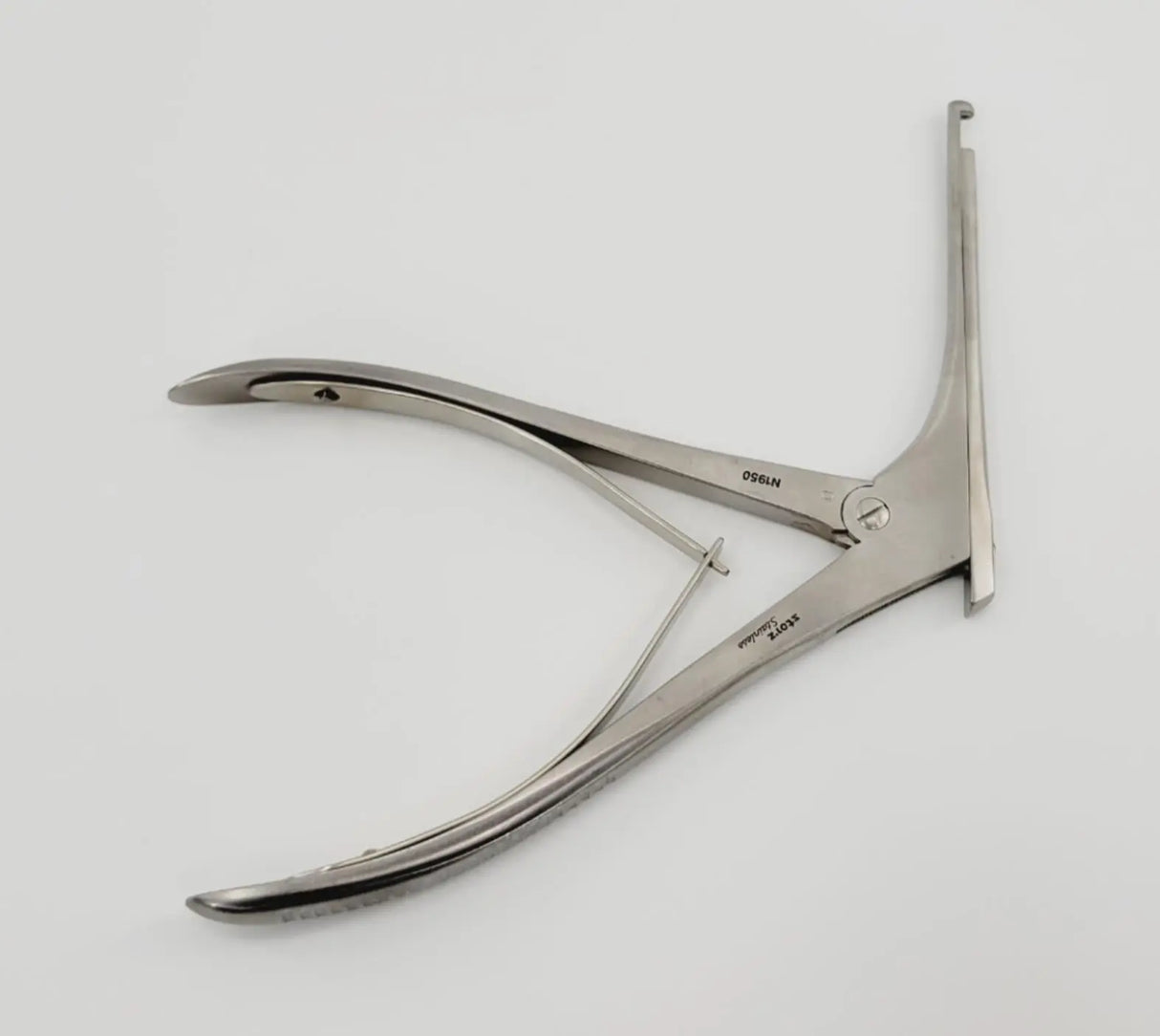 Karl Storz N1950 Kerrison Rongeur Size 0 3.5mm x 3mm Bite Angled 90° 6-1/2" Karl Storz