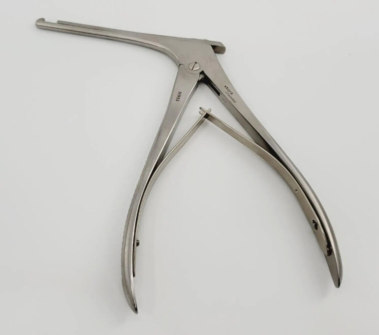 Karl Storz N1953 Kerrison Rongeur 3mm Bite Angled 90° 6-1/2" Karl Storz