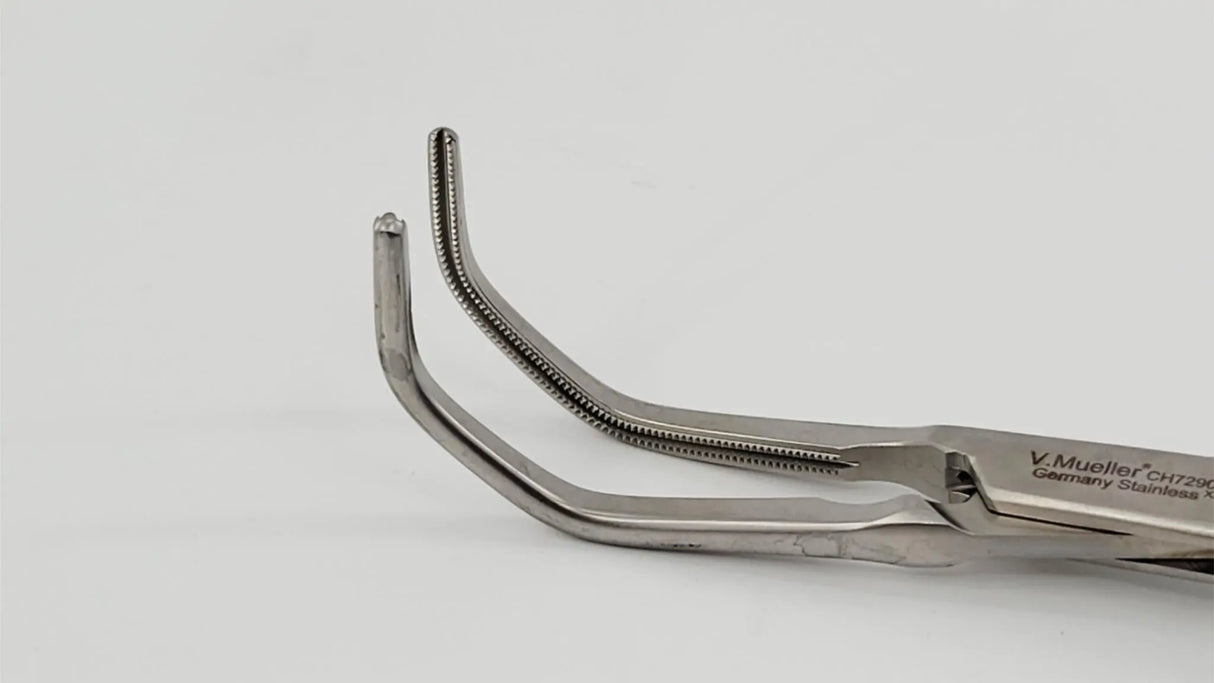 V. Mueller CH7290 Debakey Tangential Occlusion Clamp Jaw 7-7/8" V. Mueller