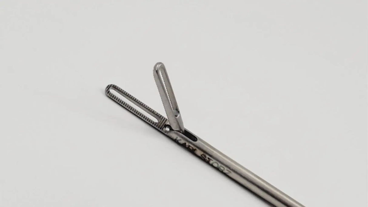 Karl Storz 30301 ONG Grasping Forceps Fenestrated Click Line Metal Handle 5mm Karl Storz