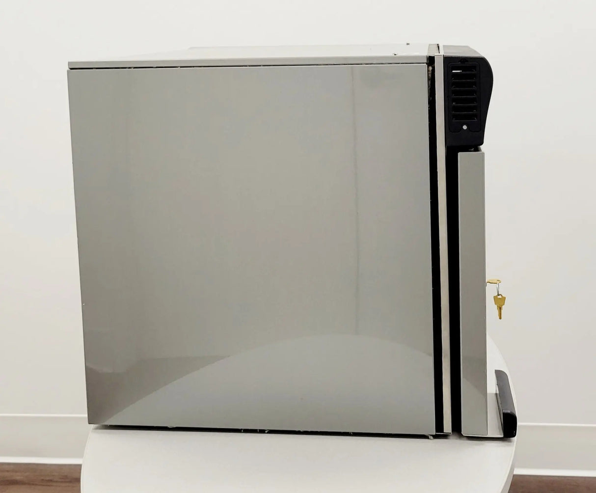 Steris Table top Warming Cabinet Version DJ06 Single Compartment Man. 2021 Steris