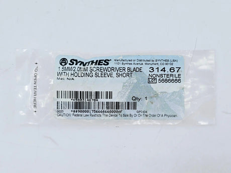 Synthes 314.67 1.5mm/2.0mm Screwdriver Blade w/ Holding Sleeve, Short Synthes
